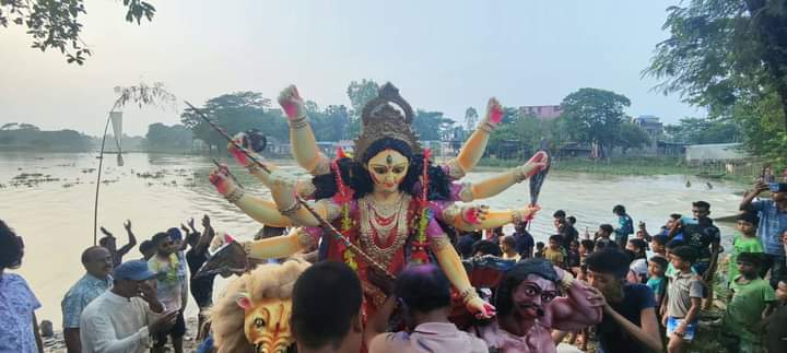 জগন্নাথপুরে প্রতিমা বিসর্জনের মধ্য দিয়ে শেষ হলো দুর্গোৎসব