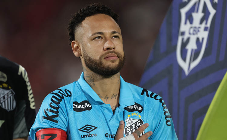 ইনজুরি নিয়েই হ্যাটট্রিক নেইমারের !